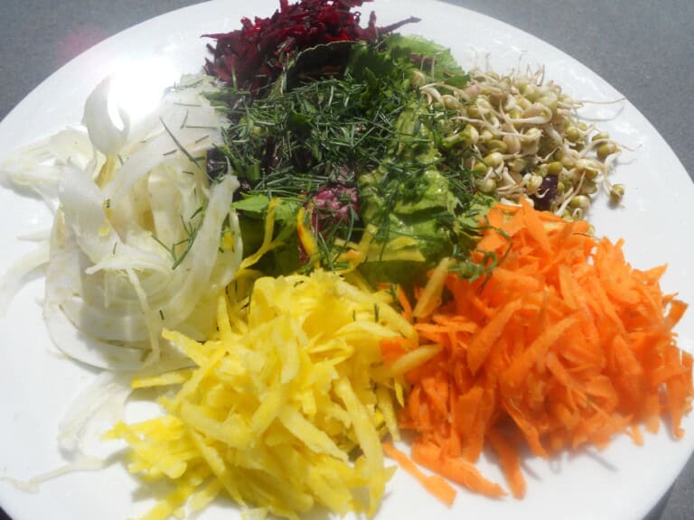 A Rainbow On Your Plate Benefits Your Body & Chakras