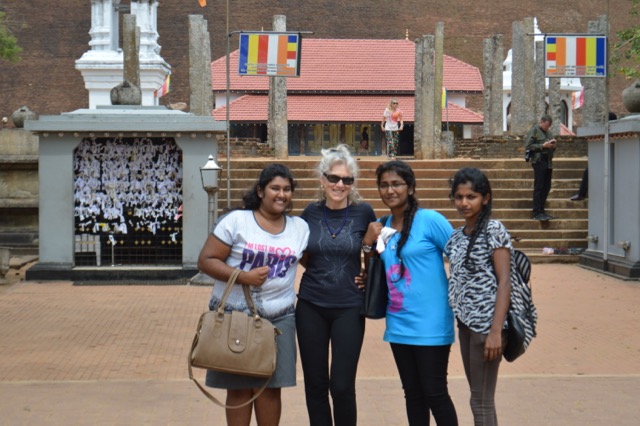 Sri Lanka Ingrid with girls