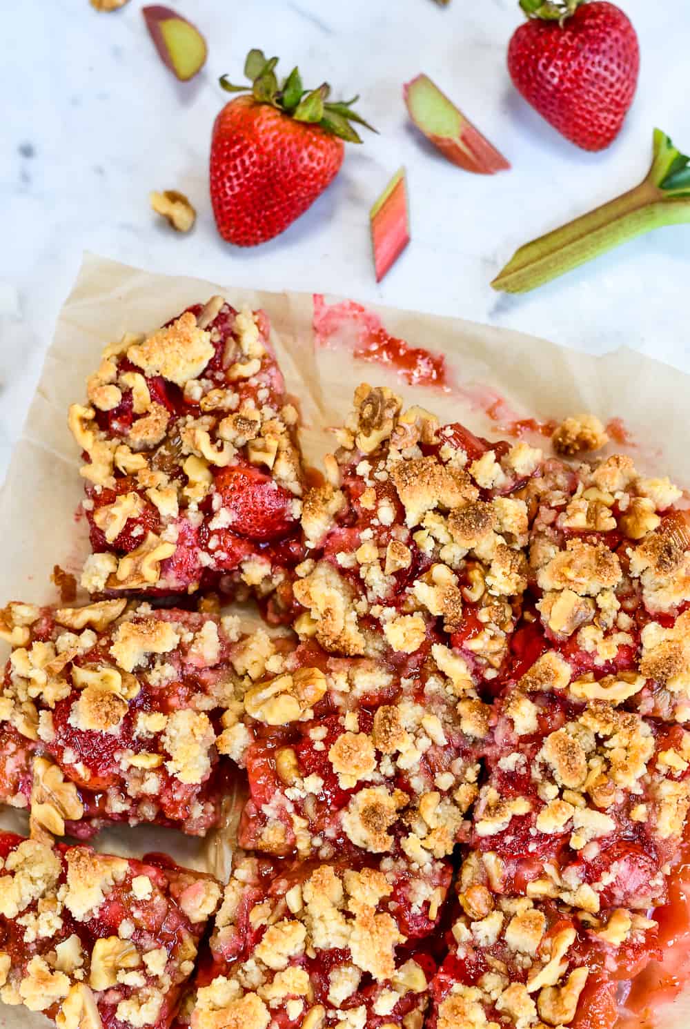 Strawberry Rhubarb Crumb Bars squares