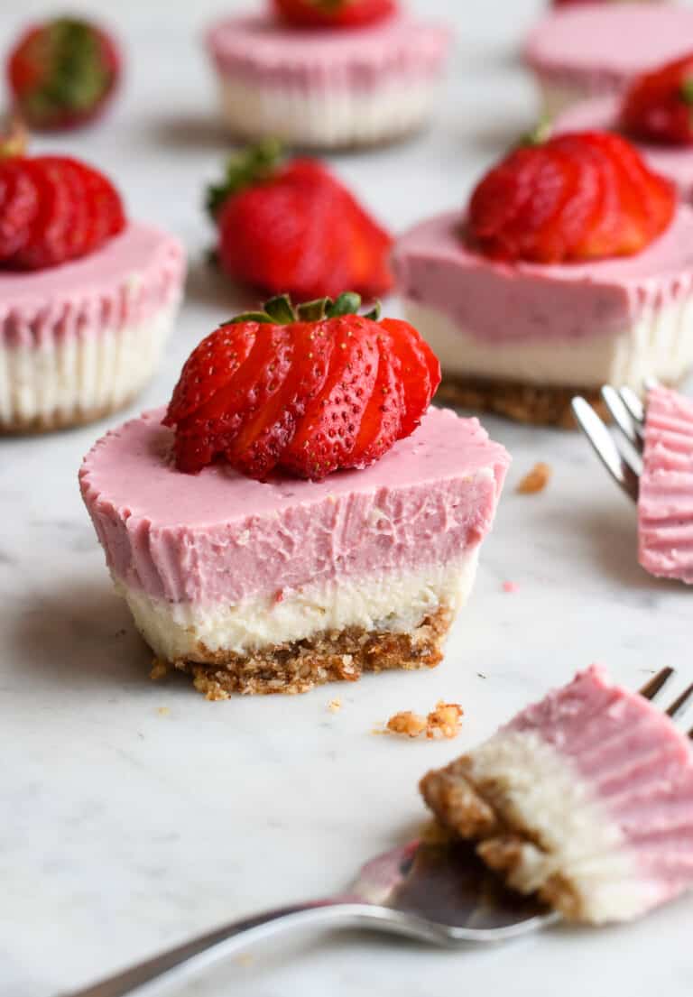 Serving of egg free cheesecake.